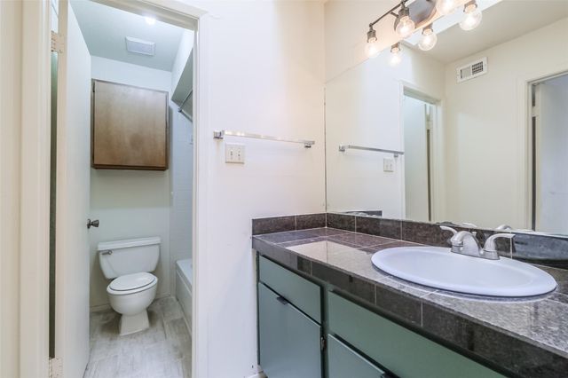 6633 W Airport Boulevard 1206, Houston, TX 77035