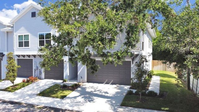 8303 KING BLOSSOM COURT, Tampa, FL 33615