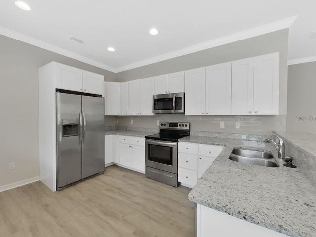 8303 KING BLOSSOM COURT, Tampa, FL 33615