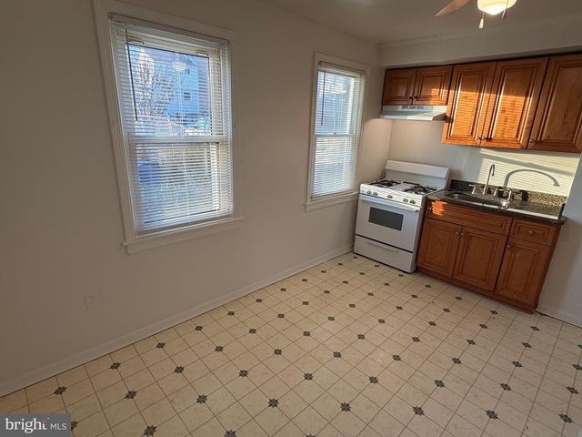 818 DIVISION AVE NE, Washington, DC 20019