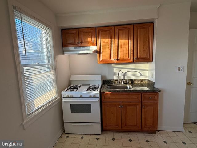 818 DIVISION AVE NE, Washington, DC 20019