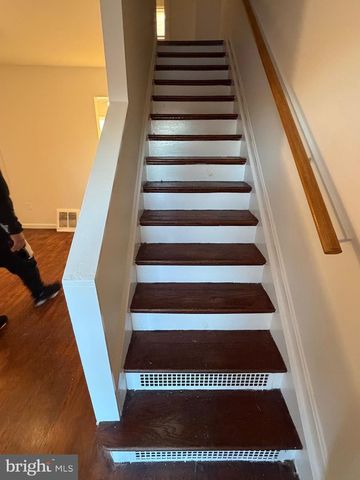 818 DIVISION AVE NE, Washington, DC 20019