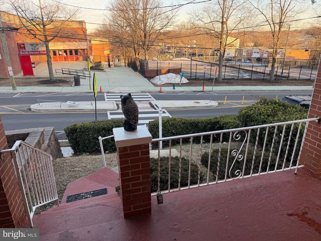 818 DIVISION AVE NE, Washington, DC 20019