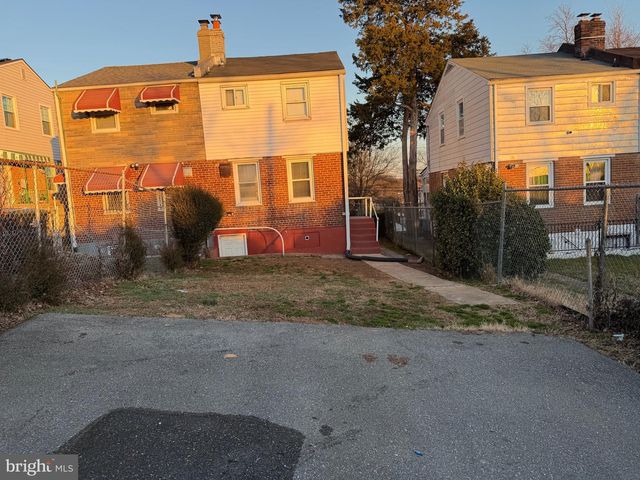 818 DIVISION AVE NE, Washington, DC 20019