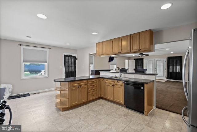 109 AVALEEN, Blackwood, NJ 08012