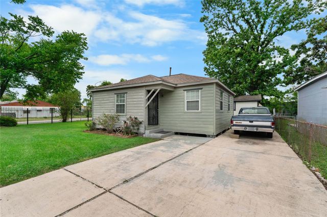 1005 Majestic Street, Houston, TX 77020