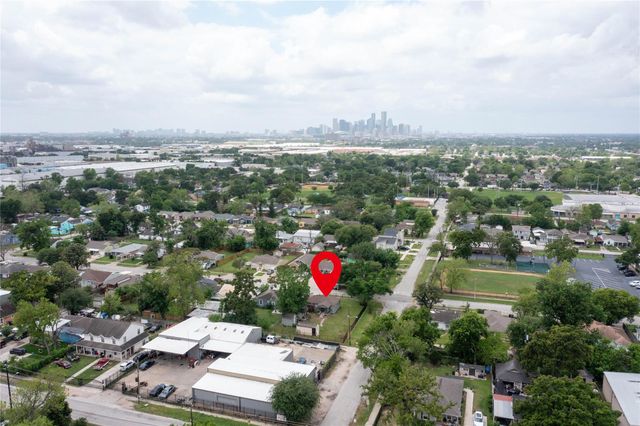 1005 Majestic Street, Houston, TX 77020