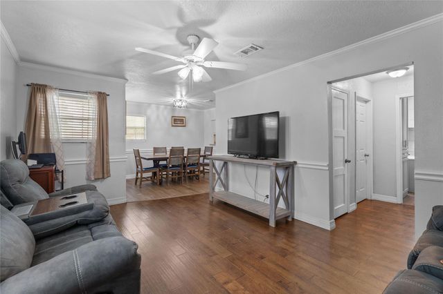 1005 Majestic Street, Houston, TX 77020