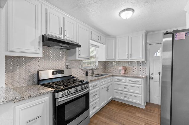 1005 Majestic Street, Houston, TX 77020