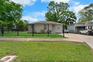 1005 Majestic Street, Houston, TX 77020