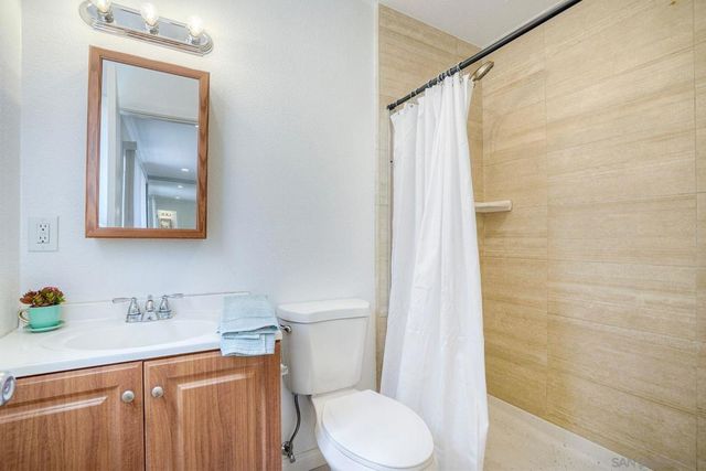 3852 Basilone St, San Diego, CA 92110
