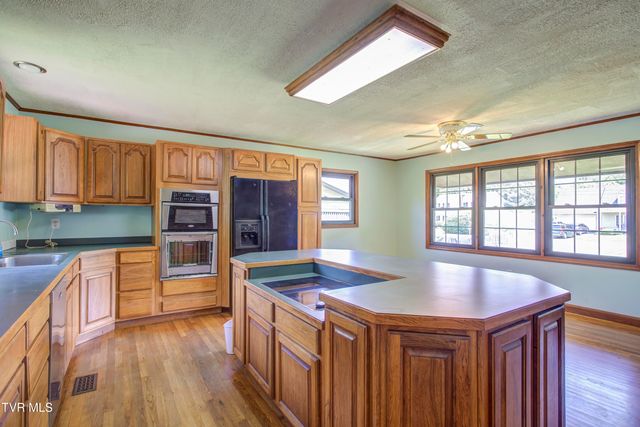 156 Warrior Lane, Johnson City, TN 37601