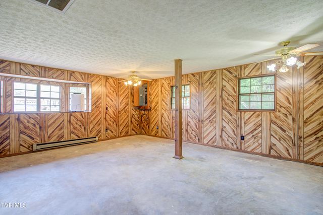 156 Warrior Lane, Johnson City, TN 37601