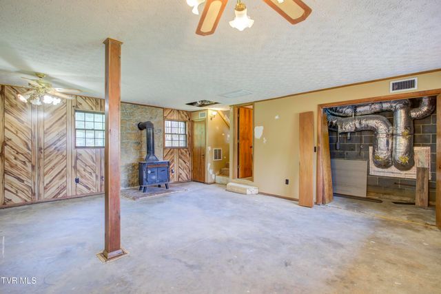 156 Warrior Lane, Johnson City, TN 37601
