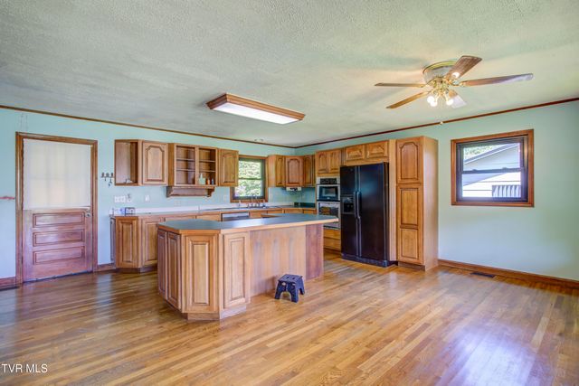 156 Warrior Lane, Johnson City, TN 37601