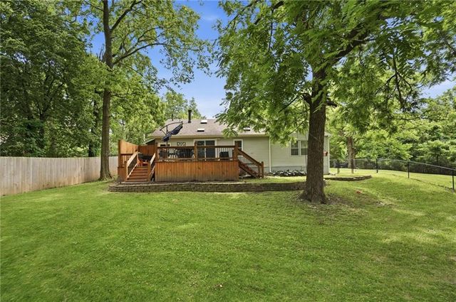 2410 NW 53rd Terrace, Kansas City, MO 64151