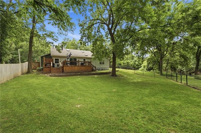 2410 NW 53rd Terrace, Kansas City, MO 64151