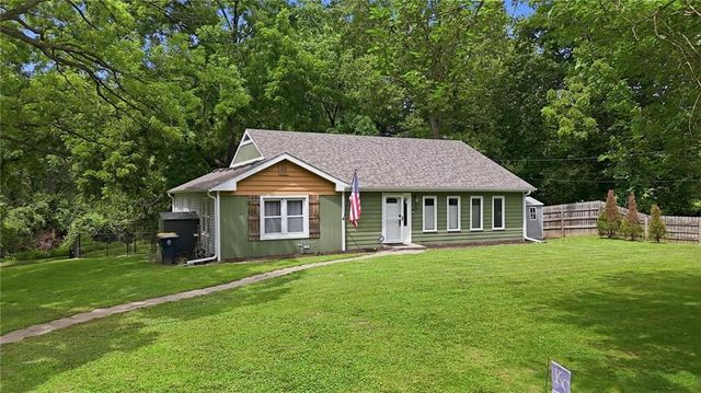 2410 NW 53rd Terrace, Kansas City, MO 64151