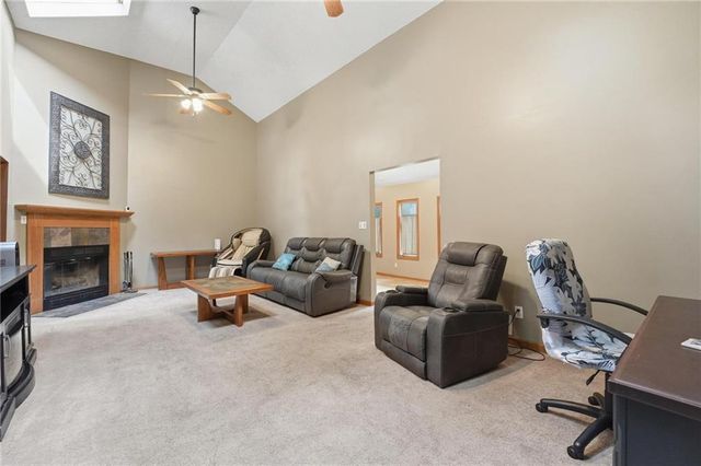 2410 NW 53rd Terrace, Kansas City, MO 64151