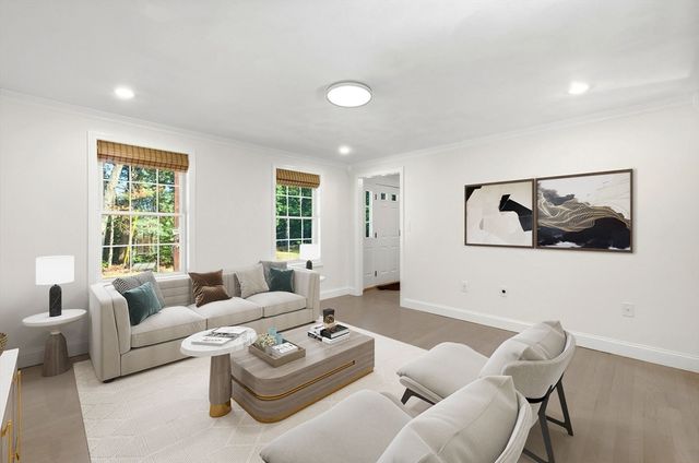 98 Park Ave, Wilmington, MA 01887