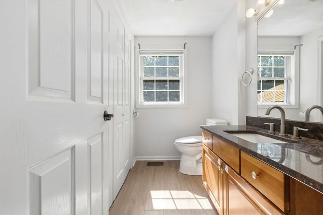 98 Park Ave, Wilmington, MA 01887