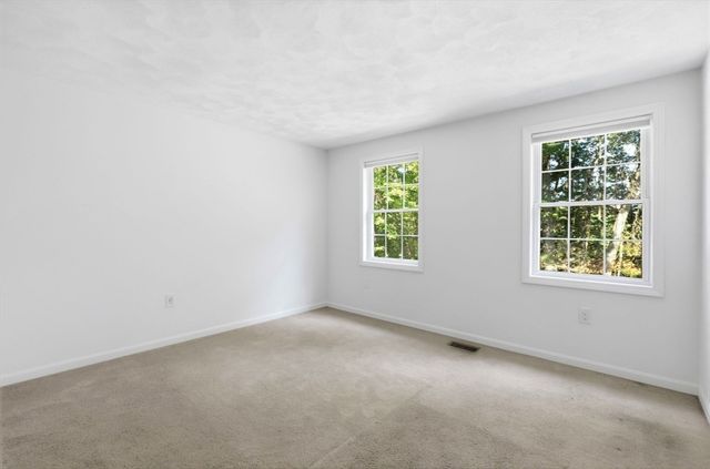 98 Park Ave, Wilmington, MA 01887