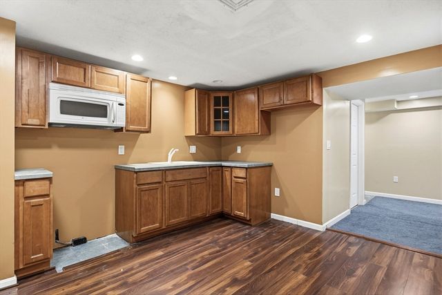 98 Park Ave, Wilmington, MA 01887