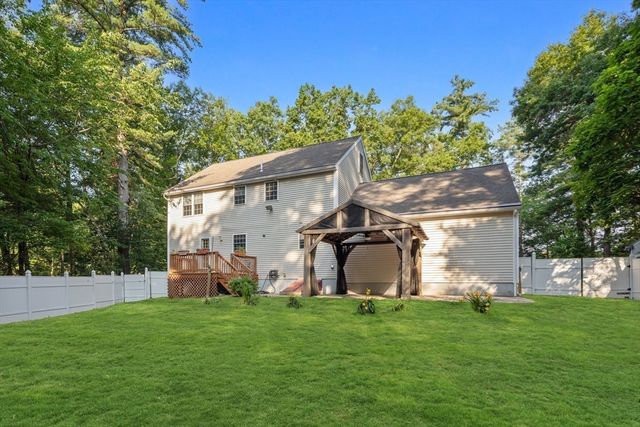 98 Park Ave, Wilmington, MA 01887