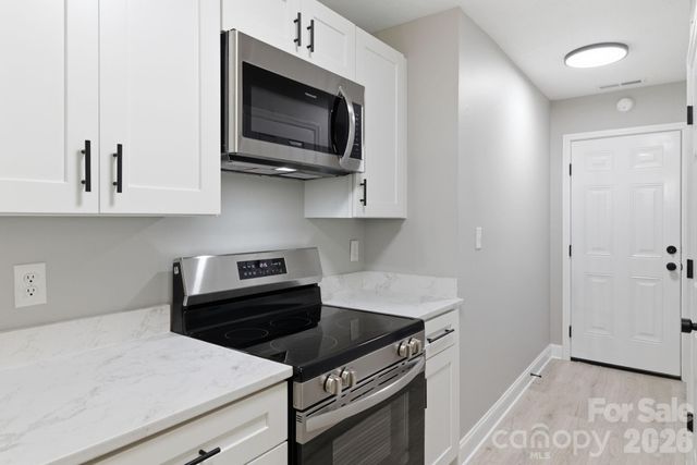 24 sagefield Drive, Candler, NC 28715
