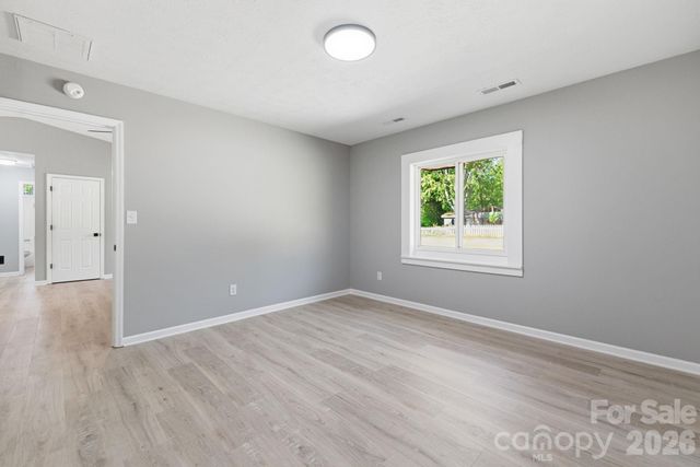 24 sagefield Drive, Candler, NC 28715