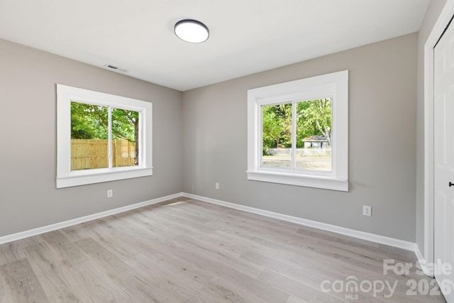 24 sagefield Drive, Candler, NC 28715