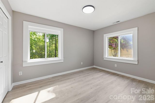24 sagefield Drive, Candler, NC 28715