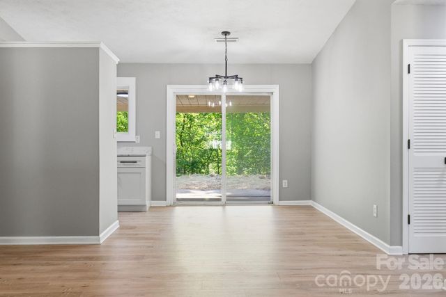 24 sagefield Drive, Candler, NC 28715