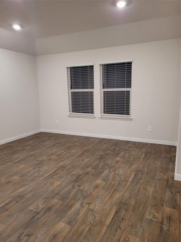 211 CALLADO CIR, San Marcos, TX 78666