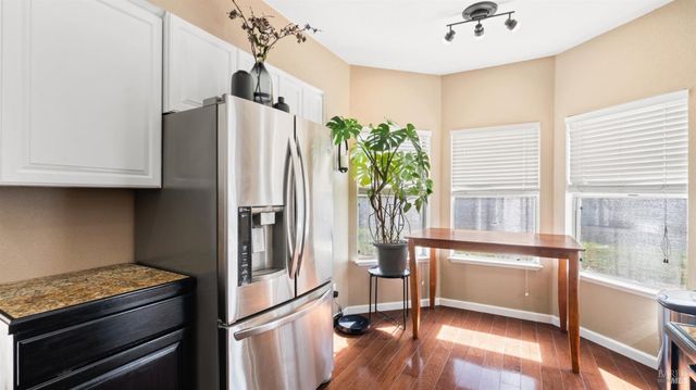 238 Harvest Dr, Vacaville, CA 95687