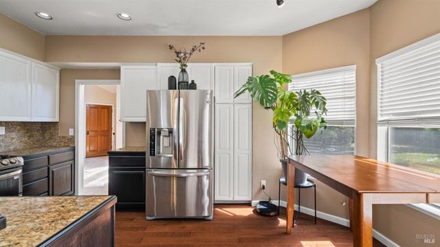 238 Harvest Dr, Vacaville, CA 95687