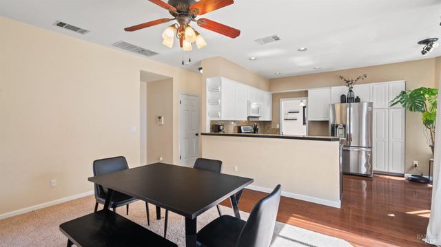 238 Harvest Dr, Vacaville, CA 95687