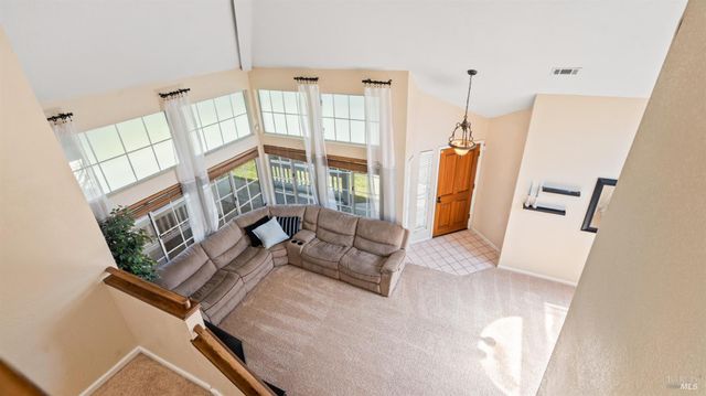 238 Harvest Dr, Vacaville, CA 95687