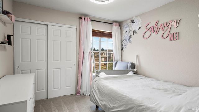 238 Harvest Dr, Vacaville, CA 95687