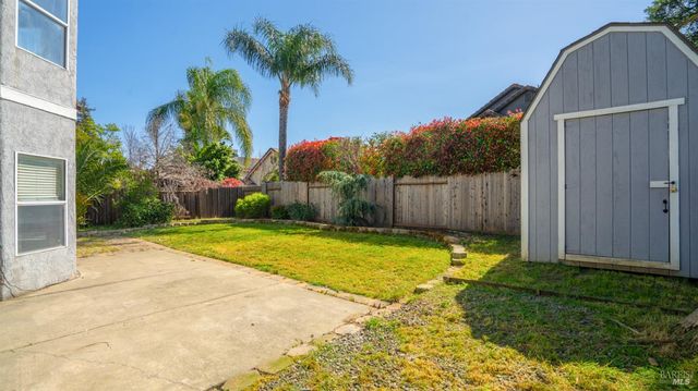 238 Harvest Dr, Vacaville, CA 95687