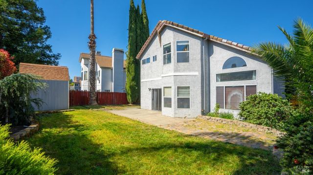 238 Harvest Dr, Vacaville, CA 95687