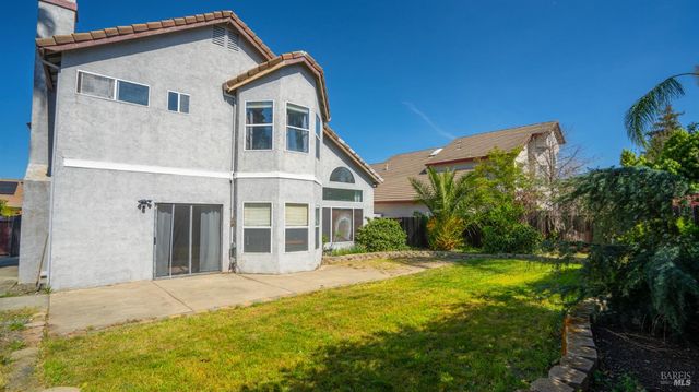 238 Harvest Dr, Vacaville, CA 95687