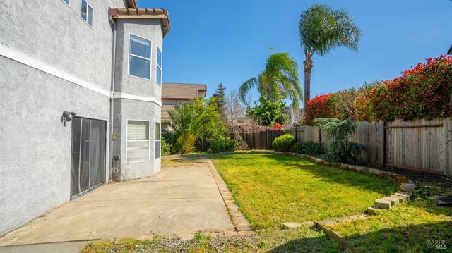 238 Harvest Dr, Vacaville, CA 95687