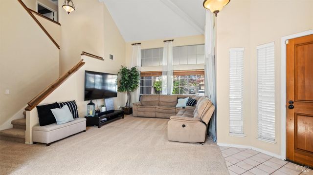 238 Harvest Dr, Vacaville, CA 95687