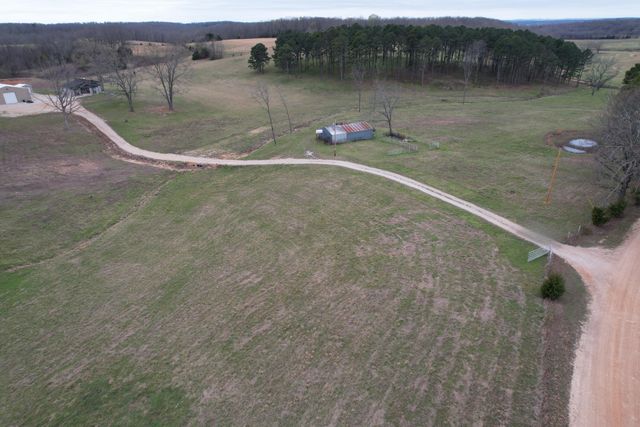 408 County Road 599, Caulfield, MO 65626