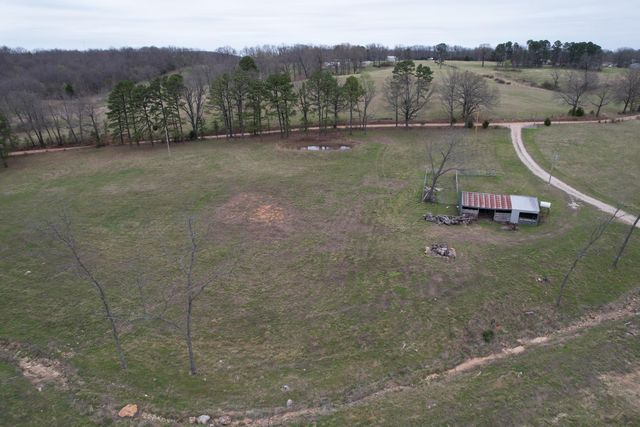 408 County Road 599, Caulfield, MO 65626