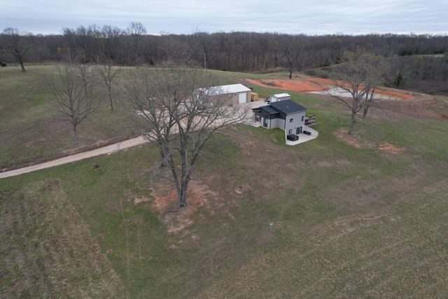 408 County Road 599, Caulfield, MO 65626