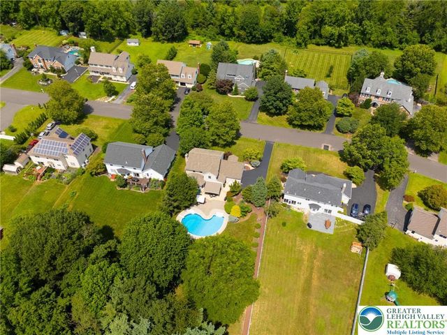 6174 Domarray Street, Coopersburg Boro, PA 18036