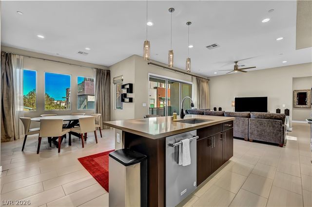 1257 Venue Street 102, Las Vegas, NV 89135