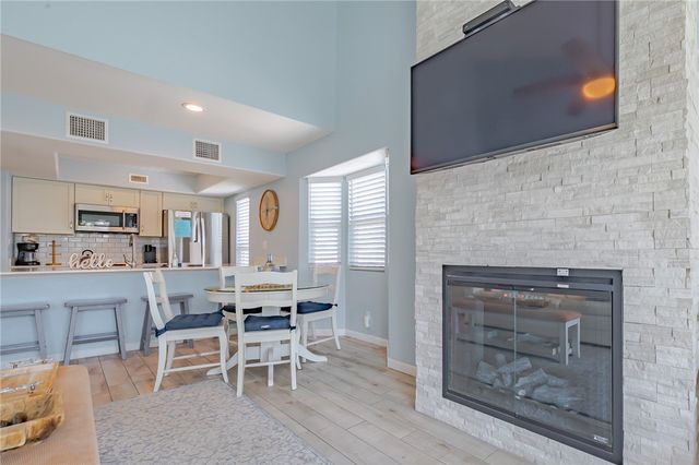 2292 N Fulton Beach Road 405, Rockport, TX 78382